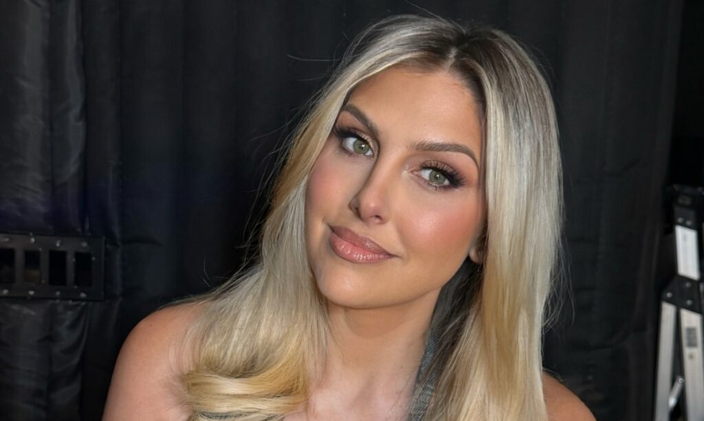 Gina Kirschenheiter Shows Off Her 5-Minute Makeup Routine
