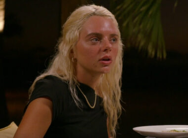 90 Day Fiancé: Chloe Gets Reality Check From Her Mom!