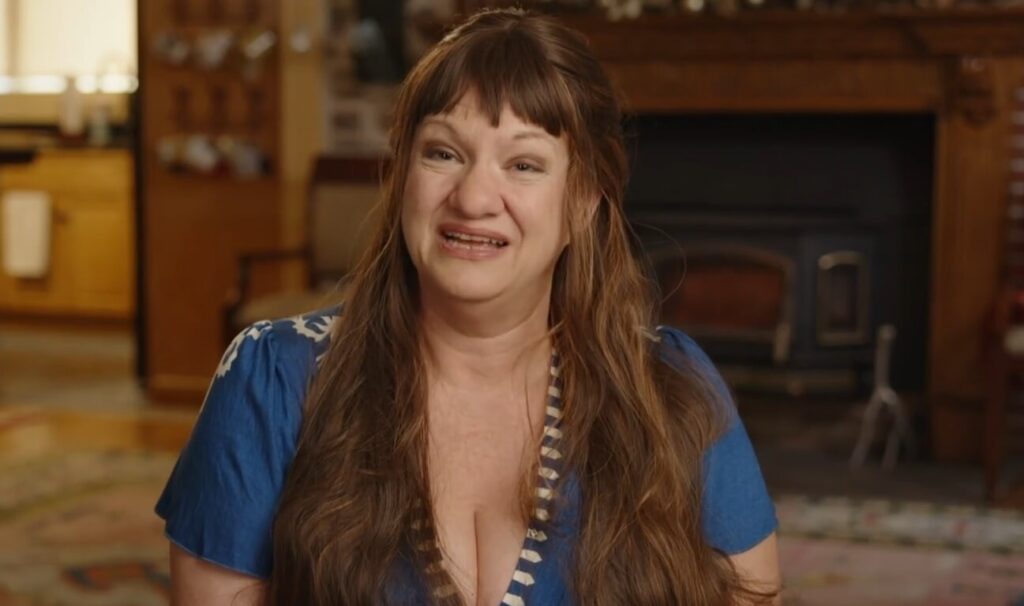 90 Day Fiancé Star Lisa Reveals 5 Husbands and a New Man After 21 Years