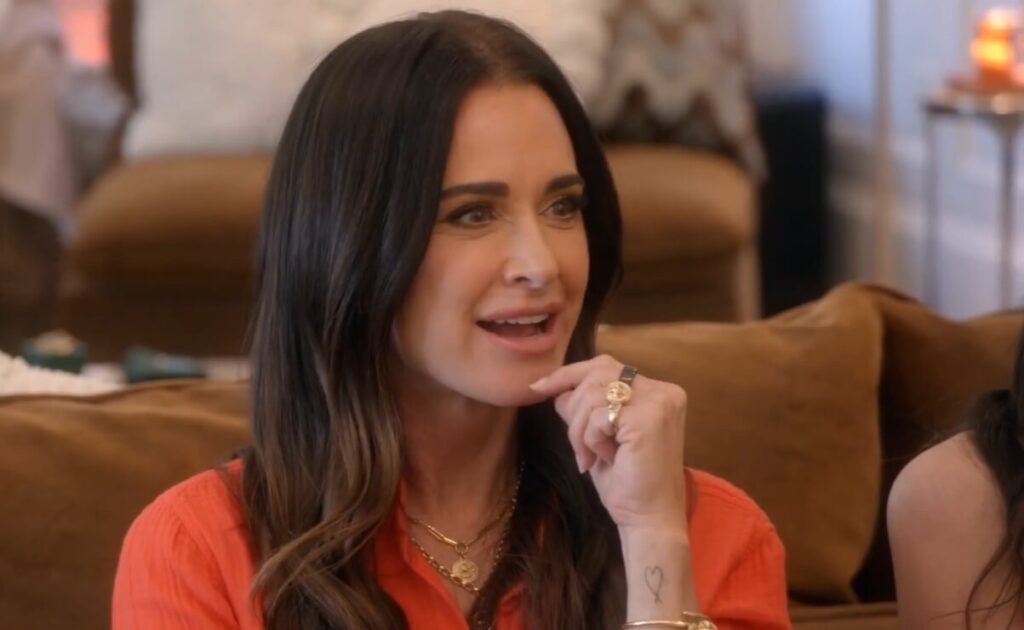 Kyle Richards Walks Into Mauricio’s New House and Instantly Realizes Something Has Changed