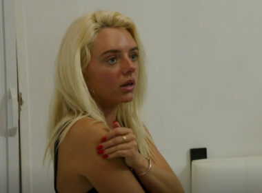 90 Day Fiancé Star Chloe Dumps Johny After Finding Explicit Messages With Other Women