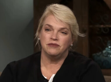 Janelle Brown Granted Spiritual Divorce From Kody on Sister Wives