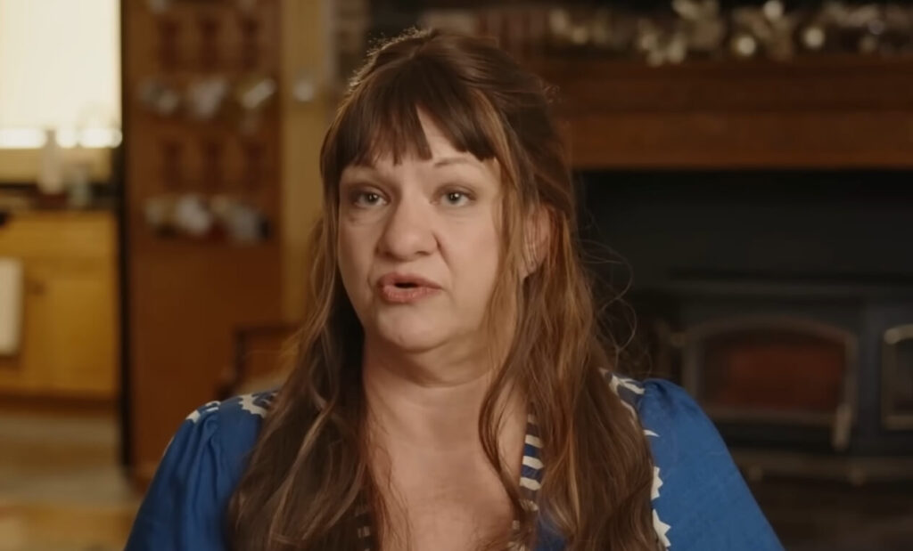 90 Day Fiancé: Lisa Explodes After Confronting Daniel Over Secret Online Woman