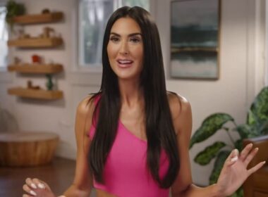 Five Proposals, Three Engagements, Now Australia? 90 Day’s Elise Benson Bets It All on a Man She’s Never Met