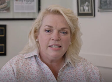 Sister Wives Star Janelle Brown Appears to Throw Subtle Shade at Ex Kody in Cryptic Post