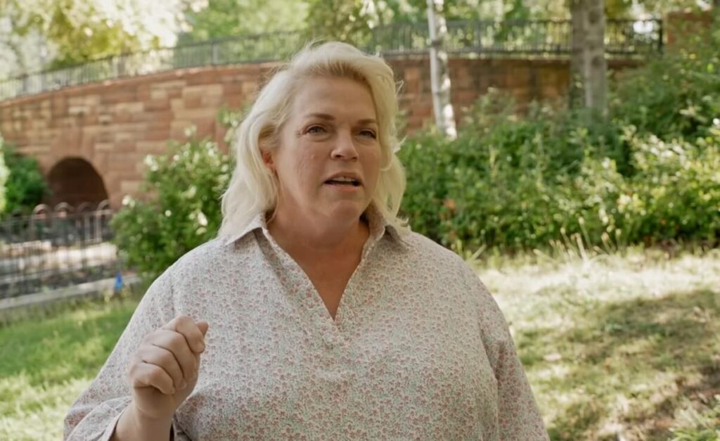 Sister Wives Star Janelle Brown Reveals Stunning New Home on 156 Acres After Emotional Fresh Start