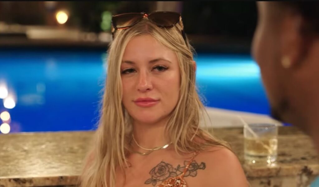 90 Day Fiancé’s Aviva Breaks Down After Stig’s Cold Text Dump