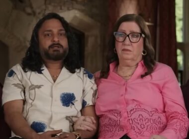 Sumit Told Jenny He Doesn't Believe In Marriage, Right After She Caught Him Lying About Money
